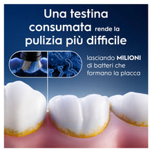 Carica l'immagine nel visualizzatore di Gallery, Oral-B Testine di Ricambio iO Series Ultimate Clean, 2 testine rotonde originali per Spazzolino Elettrico, setole CrissC