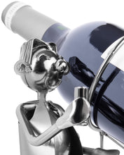 Carica l'immagine nel visualizzatore di Gallery, Brubaker Portabottiglia da Vino dal Raffinato Design Coppia Romantica - Portabottiglie per Vino in Metallo con Biglietto di Auguri