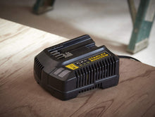 Carica l'immagine nel visualizzatore di Gallery, STANLEY FATMAX SFMCB14-QW Caricabatterie rapido V20 4A (18V) per batterie V20, Nero