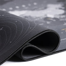 Carica l'immagine nel visualizzatore di Gallery, CSL-Computer TITANWOLF - Tappetino per mouse XXL Speed Gaming Titanwolf mappa del mondo 900 x 400 mm – XXL Mousepad – Sottomano grande dimensione – migliora la precisione e la velocità