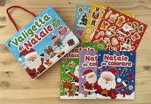 Carica l'immagine nel visualizzatore di Gallery, EURO PUBLISHING - Valigetta di Natale (include 2 libri da colorare+1 sticker book+100 stickers attacca e stacca)
