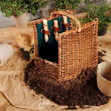 Carica l'immagine nel visualizzatore di Gallery, Avilia Set da Giardinaggio Ergonomico con Cesto in Vimini - Kit Completo di Attrezzi per Donna e Uomo, Accessori e Utensili Giardinaggio 35x22x29cm, Idea Regalo Perfetta