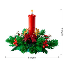 Carica l'immagine nel visualizzatore di Gallery, LEGO Decorazione da Tavolo Natalizia - Candela Rossa Giocattolo da Esposizione con Bacche, Stelle e Fogliame - Attività per la Famiglia - Regalo Natalizio per Bambine e Bambini da 12 Anni - 40743
