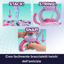 Carica l'immagine nel visualizzatore di Gallery, Cool Maker, Macchina dei Braccialetti Heishi dell'Amicizia, con Pratica Penna Impila-Perline e oltre 1200 Perline, per la Realizzazione di 15 Braccialetti, Giocattoli Artistici per Bambine, 7+ Anni