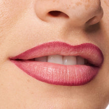 Carica l'immagine nel visualizzatore di Gallery, essence 8h MATTE comfort matita labbra lunga durata idratante (0,3 g)