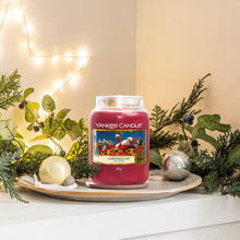 Carica l'immagine nel visualizzatore di Gallery, Yankee Candle Scented Candle, Candela in giara grande della Vigilia di Natale, Candele a lunga combustione: fino a 150 ore