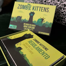Carica l'immagine nel visualizzatore di Gallery, Asmodee - Zombie Kittens - Gioco di Carte, Party Game, 2-5 Giocatori, 7+ Anni, Edizione in Italiano