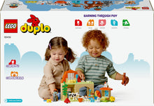 Carica l&#39;immagine nel visualizzatore di Gallery, LEGO DUPLO Cura degli Animali di Fattoria Giocattolo, Gioco di Ruolo Educativo per Bambini e Bambine da 2 Anni in su con Figure di Cavalli, Mucche e Galline, Set Prescolastico per Apprendimento 10416