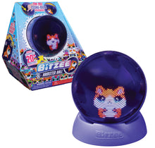 Carica l'immagine nel visualizzatore di Gallery, Bitzee, Il tuo Criceto Interattivo, Hamster Ball con Oltre 20 criceti all'Interno da Collezionare, rotola e reagisce al Tocco, Cucciolo Digitale e Giocattolo per Bambini e Bambine dai 5 Anni in su