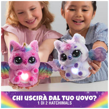 Carica l'immagine nel visualizzatore di Gallery, HATCHIMALS Alive, Uovo Mystery Hatch Pufficorn, Peluche Interattivo a Sorpresa con Effetti Speciali, Nebbia, Luci, 100 Reazioni e Suoni, Giocattoli per Bambini e Bambine, 5+ Anni - Modelli Variabili