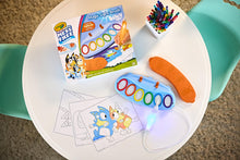 Carica l'immagine nel visualizzatore di Gallery, CRAYOLA - Color Wonder Magic Light Brush Bluey, Set Pittura Senza Macchia, attività Creativa e Regalo per Bambini dai 3 