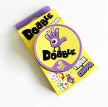 Carica l&#39;immagine nel visualizzatore di Gallery, Asmodee: Dobble Classic Blister Eco, Versione Mini, Divertente Gioco di Carte per Tutta la Famiglia, 5 mini giochi, 2-8 Giocatori, 6+ Anni, Edizione in Italiano