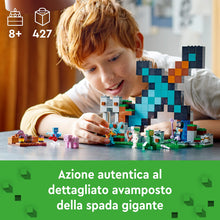 Carica l&#39;immagine nel visualizzatore di Gallery, LEGO Minecraft L&#39;Avamposto della Spada Giocattolo da Costruire con Figure di Creeper, Soldato, Guerriero Guardiano e Scheletro, Giochi per Bambini e Bambine da 8 Anni, Idea Regalo di Compleanno 21244