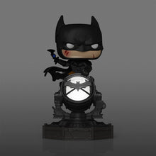 Carica l'immagine nel visualizzatore di Gallery, POP Funko Premium SFX: DC Heroes - Batman