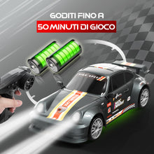 Carica l'immagine nel visualizzatore di Gallery, HappyGoLucky Macchina Telecomandata Drift, 1:24 Mini RC Drift Car, 2.4GHz, 10-15KM/H, 4WD Auto Telecomandata con Luce LE
