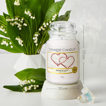 Carica l'immagine nel visualizzatore di Gallery, Yankee Candle Candela profumata in giara grande | Amore invernale | Durata Fino a 150 Ore