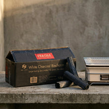 Carica l'immagine nel visualizzatore di Gallery, Ken Chiku Binchotan Carbone Bianco, 10 Kg Di Bricchette Da Barbecue, Tempo Di Combustione Lungo, Senza Fumo E Inodore, C