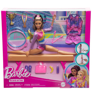 Barbie - Ginnastica Artistica, playset con bambola ginnasta bionda, tuta per il riscaldamento, trave, fermo a C per le acrobazie e 10+ accessori inclusi, giocattolo per bambini, 3+ anni, HRG53