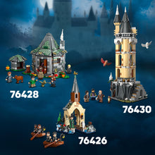 Carica l&#39;immagine nel visualizzatore di Gallery, LEGO Harry Potter La Rimessa per le Barche del Castello di Hogwarts, Gioco per Bambini e Bambine da 8 Anni in su con 2 Barche Giocattolo, Rimessa da Costruire e 5 Minifigure, Idea Regalo 76426