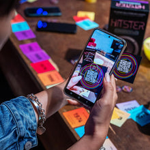 Carica l&#39;immagine nel visualizzatore di Gallery, Rocco Giocattoli Hitster - Yas Games - L’Unico In Italiano | Il Party Games Musicale