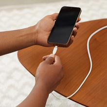 Carica l'immagine nel visualizzatore di Gallery, Amazon Basics Cavo di ricarica USB-A a Lightning, certificato MFi, serie Advanced, per iPhone, bianco, 0.9 m