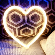 Carica l'immagine nel visualizzatore di Gallery, Segno del Heart Led 2 pezzi,Lampada al neon a forma di cuore d'amore di San Valentino alimentata a batteria per Matrimon
