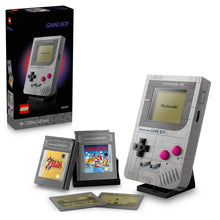 Carica l'immagine nel visualizzatore di Gallery, LEGO Super Mario Game Boy Set da Costruzione per Adulti - Modello da Esposizione Nintendo con 2 Cartucce con Schermi Lenticolari Incluso Zelda e Stand - Regalo Retrò per i Fan dei Videogiochi - 72046