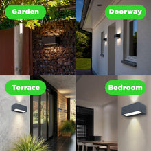 Carica l'immagine nel visualizzatore di Gallery, LUTEC Outdoor LED moderno Up Down Wall Light, lampada da parete esterna in alluminio antiruggine, 1230LM 4000K Cool Whit