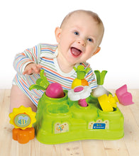 Carica l'immagine nel visualizzatore di Gallery, Clementoni - Banchetto in Plastica con 6 Elementi da Inserire, Baby Garden, Gioco per Bambini per lo Sviluppo di Coordinazione e Manualità, Regalo Bambini 0-36 Mesi, 17277