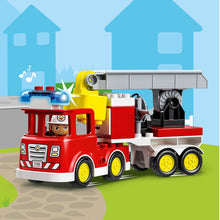 Carica l&#39;immagine nel visualizzatore di Gallery, LEGO DUPLO Town Autopompa, Camion Giocattolo dei Pompieri con Luci, Sirena e Scala Mobile, Figure di Vigile del Fuoco e Gatto, Giochi per Bambini e Bambine da 2 Anni, Idee Regalo di Compleanno 10969