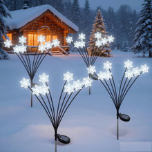 Carica l'immagine nel visualizzatore di Gallery, Qoosea Albero di Natale Luci Solare da Giardino, 4 Pezzi 8 Modalità Lampade Solari Alberi di Natale con 80LED Fiocco di 
