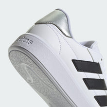 Carica l'immagine nel visualizzatore di Gallery, adidas Courtblock Shoes, Scarpe da ginnastica Donna, Cloud White Core Black Silver, 37 1/3 EU