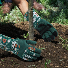 Carica l'immagine nel visualizzatore di Gallery, SAWANS Guanti da giardinaggio lunghi per donne e uomini, guanti da giardinaggio a prova di spine, sicuri, traspiranti e 