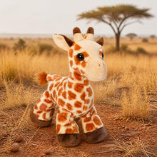 Carica l'immagine nel visualizzatore di Gallery, WILD REPUBLIC Hug’ems Mini Giraffa di Peluche - 18 cm