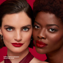 Carica l'immagine nel visualizzatore di Gallery, Revlon Super Lustrous Lipstick, Rossetto con Formula Cremosa, Infuso Con Vitamina E, 812 Porto Please, 4,2g