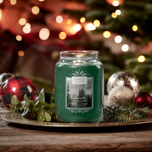 Carica l'immagine nel visualizzatore di Gallery, Yankee Candle Candela Profumata In Giara Piccola, Abeti Nella Nebbia, Durata Fino A 150 Ore, ‎16.8 x 10.7 x 10.7 cm 623 grammi, 150 ore