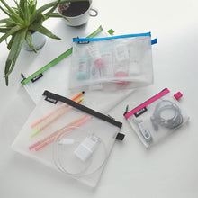 Carica l'immagine nel visualizzatore di Gallery, Leitz WOW Busta da Viaggio per Cosmetici, Resistente all'Acqua, Adatta come Borsa per il Bagno, Indicata per i Viaggi, 24 x 17 x 3 cm, Nero , 40140095