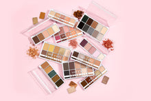 Carica l'immagine nel visualizzatore di Gallery, wet n wild, Color Icon 10-Pan Palette, Palette di Ombretti, 10 Colori Riccamente Pigmentati per il Trucco di Tutti i Gio