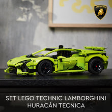 Carica l&#39;immagine nel visualizzatore di Gallery, LEGO Technic Lamborghini Huracán Tecnica, Modellino di Auto da Costruire, Macchina Giocattolo per Bambini, Bambine, Ragazzi, Ragazze e Fan delle Supercar Sportive, Idea Regalo da Collezione 42161