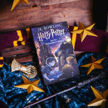 Carica l'immagine nel visualizzatore di Gallery, Harry Potter and the Philosopher's Stone 1/7 (Inglese)