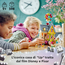 Carica l&#39;immagine nel visualizzatore di Gallery, LEGO Disney e Pixar Casa di “Up”, Modellino da Costruire con Palloncini e Figure di Carl, Russell e Dug, Giochi per Bambini e Bambine da 9 Anni, Idea Regalo Iconica, Giocattolo da Collezione 43217