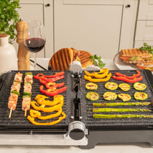 Carica l'immagine nel visualizzatore di Gallery, Cecotec Griglia elettrica Rock'nGrill Blaze. 2400 W, rivestimento RockStone, facile da pulire, apertura a 180°, senza BPA, superficie di cottura 29 x 23 cm, temperatura regolabile