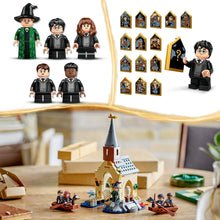 Carica l&#39;immagine nel visualizzatore di Gallery, LEGO Harry Potter La Rimessa per le Barche del Castello di Hogwarts, Gioco per Bambini e Bambine da 8 Anni in su con 2 Barche Giocattolo, Rimessa da Costruire e 5 Minifigure, Idea Regalo 76426