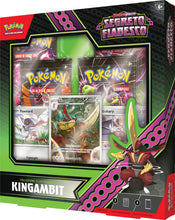 Carica l'immagine nel visualizzatore di Gallery, Collezione illustrazione Kingambit dell’espansione Scarlatto e Violetto - Segreto Fiabesco del GCC Pokémon (1 carta promozionale olografica, 2 carte olografiche e 4 buste di espansione), italiano