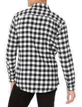 Carica l'immagine nel visualizzatore di Gallery, Amazon Essentials Camicia in Flanella a Maniche Lunghe (Disponibile in Taglie Extra Forti) Uomo, Nero Buffalo Plaid, XL