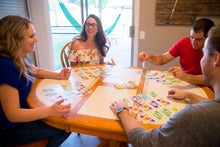 Carica l'immagine nel visualizzatore di Gallery, SKYJO Magilano, L'Intrattenente Gioco per Grandi e Piccini. È il Gioco di Societá Ideale Per Divertenti e Piacevoli Serate Tra Amici e Parenti