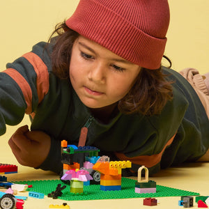 LEGO Classic Base Verde, Tavola per Costruzioni Quadrata con 32x32 Bottoncini, Piattaforma Classica per Mattoncini per Costruire ed Esporre, Set di Giochi per Bambini e Bambine da 4 Anni in su 11023