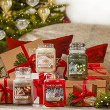 Carica l&#39;immagine nel visualizzatore di Gallery, Yankee Candle Candela Profumata In Giara Grande, Durata Fino A 150 Ore, 10.7 X 10.7 X 16.8 Cm