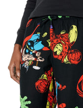 Carica l'immagine nel visualizzatore di Gallery, Amazon Essentials Disney | Marvel | Star Wars Set da Notte Pigiama in Flanella Donna, Marvel Avengers - Womens Flannel, M