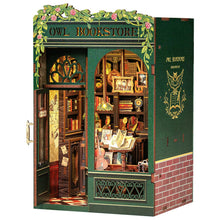 Carica l'immagine nel visualizzatore di Gallery, CUTEBEE Book Nook - Kit fai da te in miniatura, casa delle bambole in miniatura, casa delle bambole fai da te, con protezione antipolvere e luce LED, kit di costruzione per adulti (gufo Bookstore)